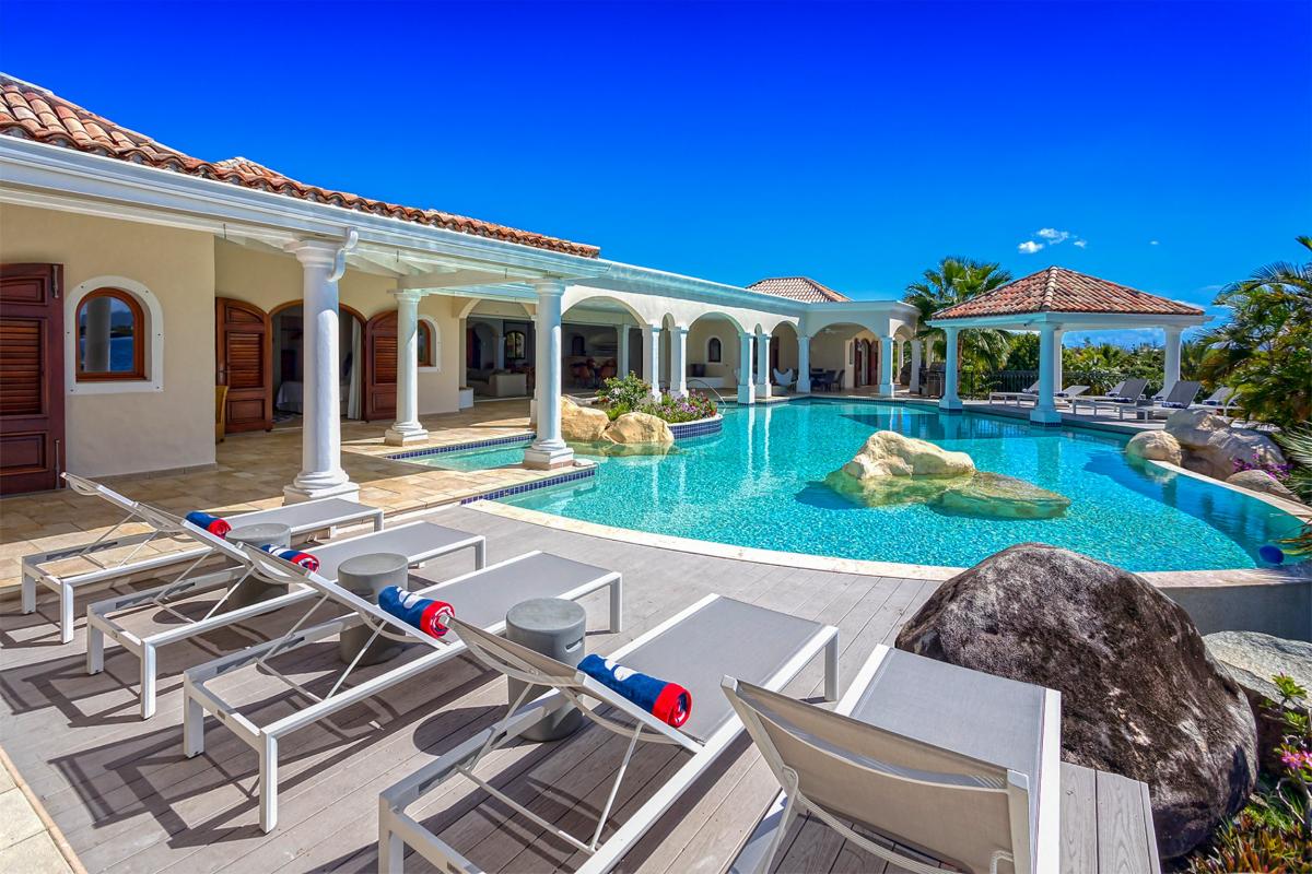 St Martin villa rental with private beach - Beautifull pool